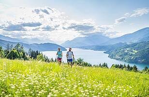 Blühende Almwiesen säumen den Via Paradiso Weitwanderweg © Gert Perauer_MBN Tourismus