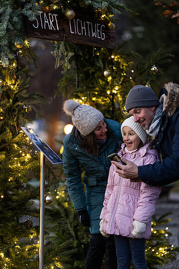 Zeit für ein Familienfoto im Millstätter Advent © Gert Perauer_MBN Tourismus