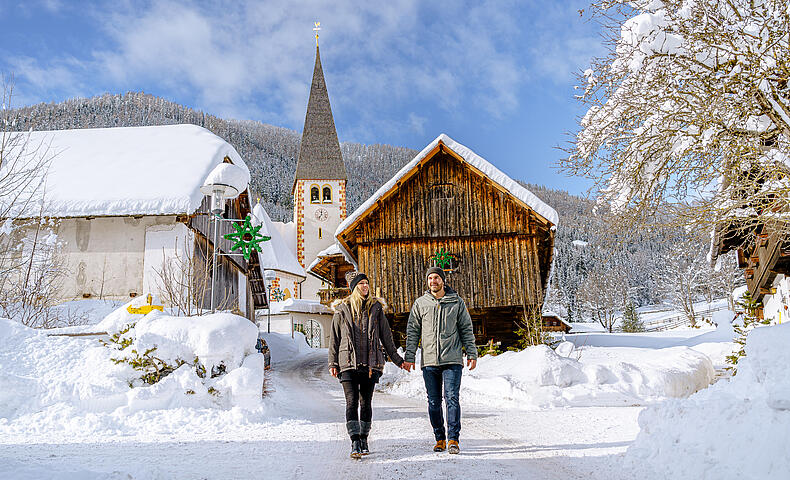 Winterwandern durch das verschneite Bad Kleinkirchheim© Mathias Praegant_MBN Tourismus