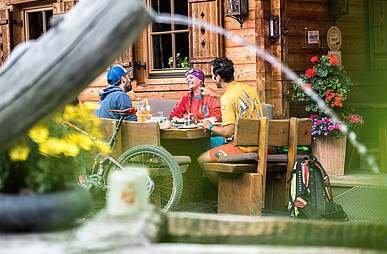 Einkehrschwung in den urigen Hütten Österreichs © Franz Gerdl_MBN Tourismus