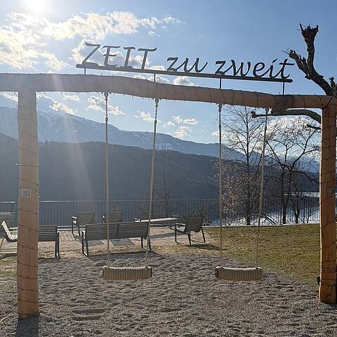 Panoramaschaukel für die ZEIT zu zweit im Barbara Egger Park in Millstatt am See