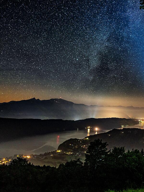 Wandern am Sternenbalkon bei Sternennacht © Gert Perauer_MBN Tourismus