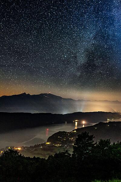 Wandern am Sternenbalkon bei Sternennacht © Gert Perauer_MBN Tourismus