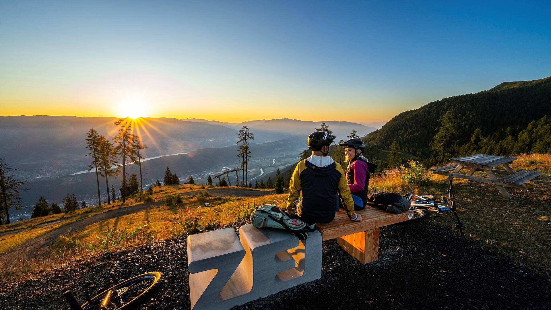 ZEITplatz am Goldeck bei Sonnenaufgang