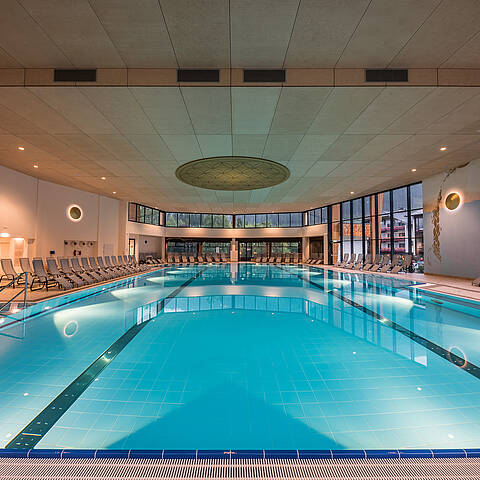 Bad Kleinkirchheim Therme: Wellnessbecken in der Familien- & Gesundheitstherme St. Kathrein © Gert Perauer