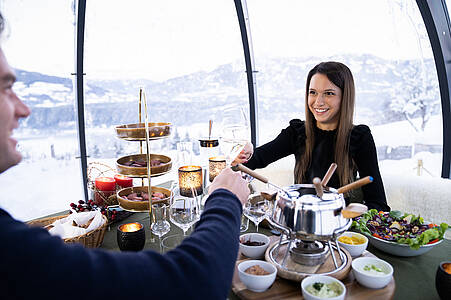 ZEIT zu zweit – Schneeflocken-Fondue in der Glaskuppel