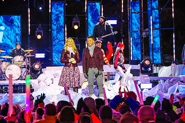 Stefanie Hertel & Marco Ventre moderieren das große Wenn die Musi spielt Winter Open Air in Bad Kleinkirchheim © Arno Gruber sen._MBN Tourismus
