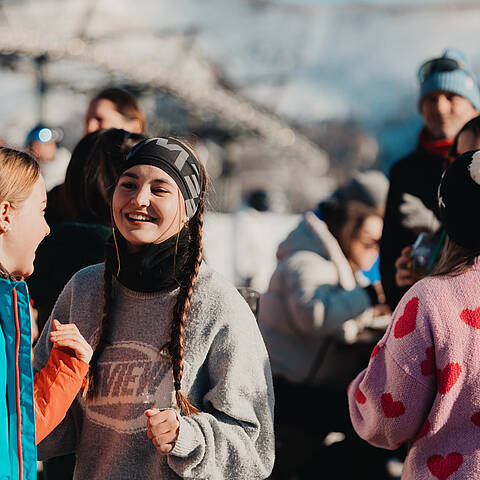 Ausgelassene Stimmung bei den Gästen beim Nock Betas Event beim Nock In