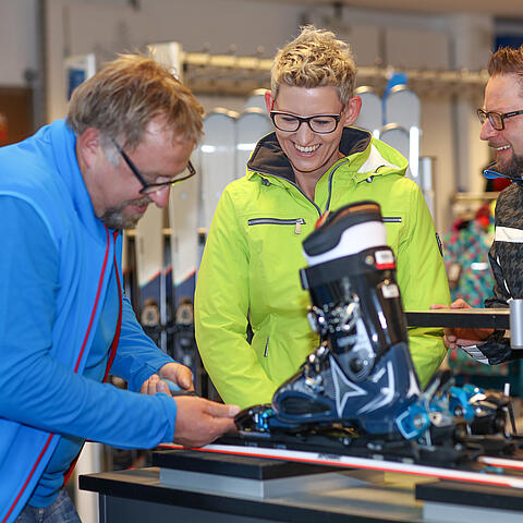 Bad Kleinkirchheim Ski Angebote: Skiverleih © Arno Gruber Jun.