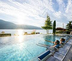 Sonnenschein am Pool © Gert Perauer_Badehaus Millstätter See