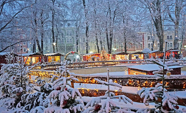 Verschneiter Adventmarkt Spittal/Drau 