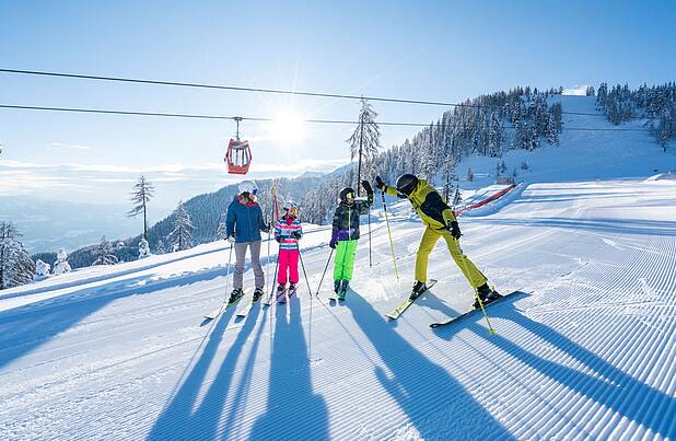 TOP Familienangebote: Skifahren Österreich © Gert Perauer_MBN Tourismus TOP Familienangebote: Skifahren Österreich © Gert Perauer_MBN Tourismus