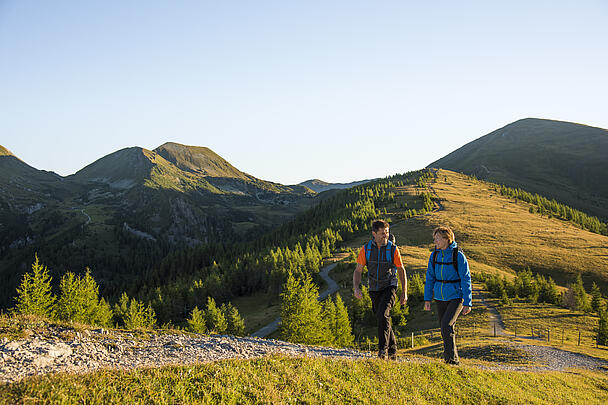 Wandern bis zu den Spitzen des Berges © Franz Gerdl