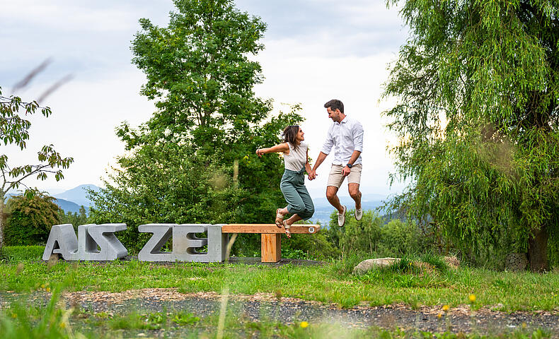 Freude in der AusZEIT ZEITplatz Natur Gut Lassen ©Christoph Rossmann_MBN Tourismus