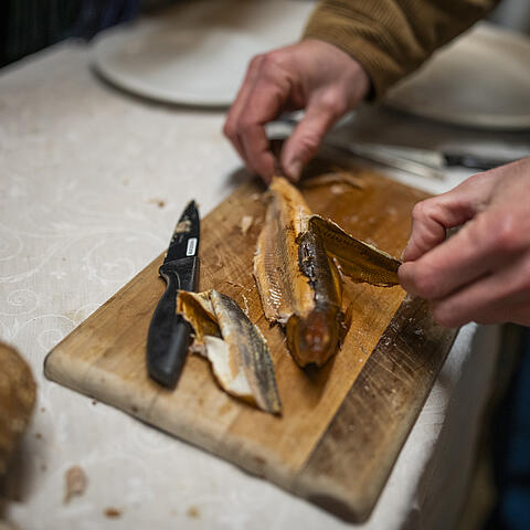 Fisch wird ausgelöst Genuss am Millstätter Lichtweg