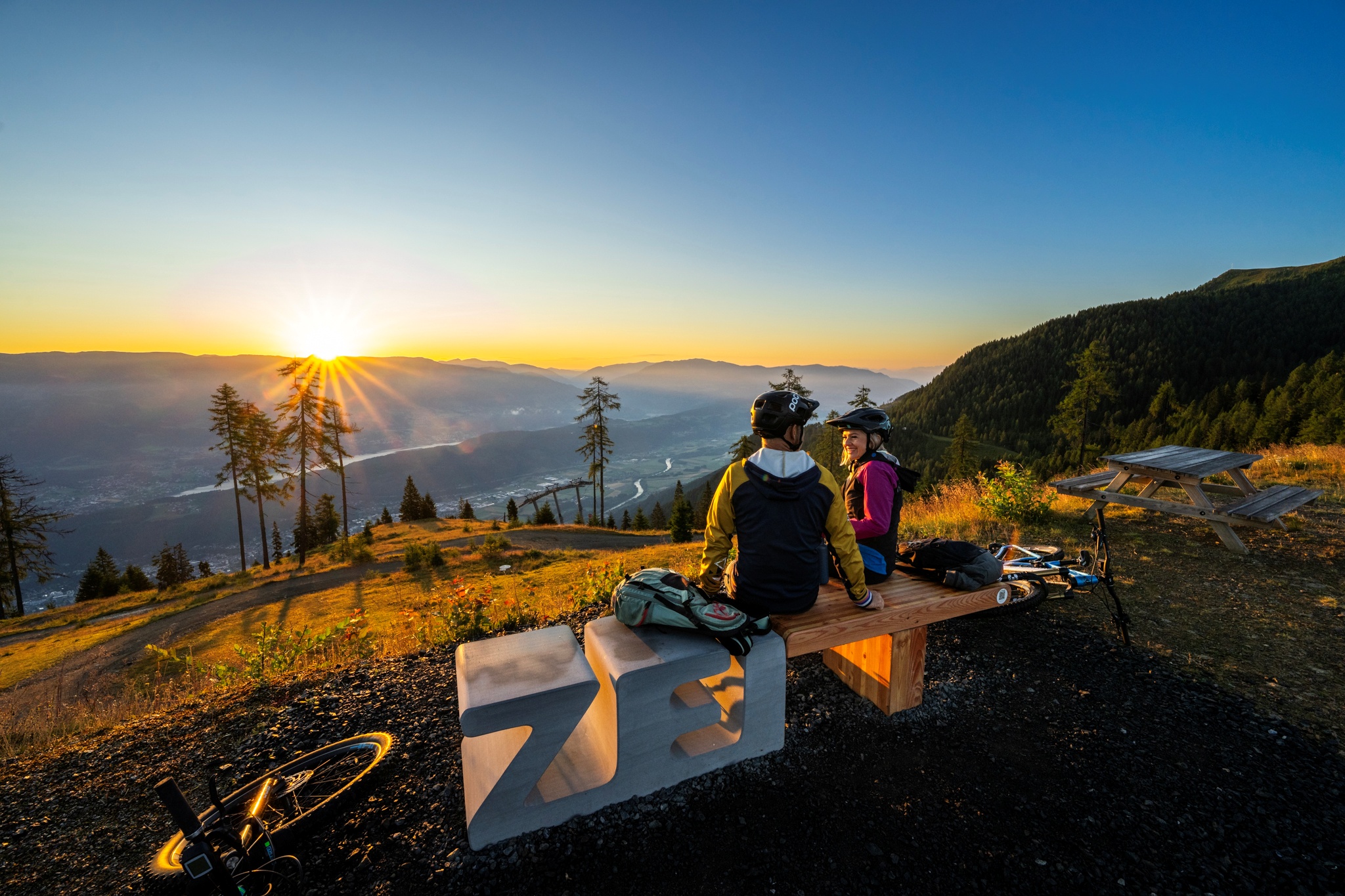 ZEITplatz am Goldeck bei Sonnenaufgang